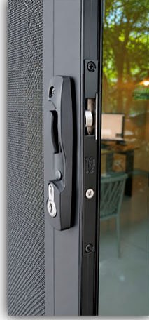 Cerradura de puerta con screen